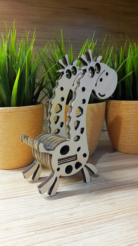 Giraffe Phone Stand Free DXF File    for Free Download