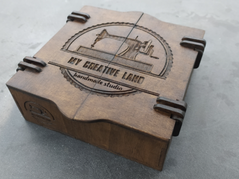 Laser Cut Wooden Hinged Box 150x150x50 Free DXF File    for Free Download