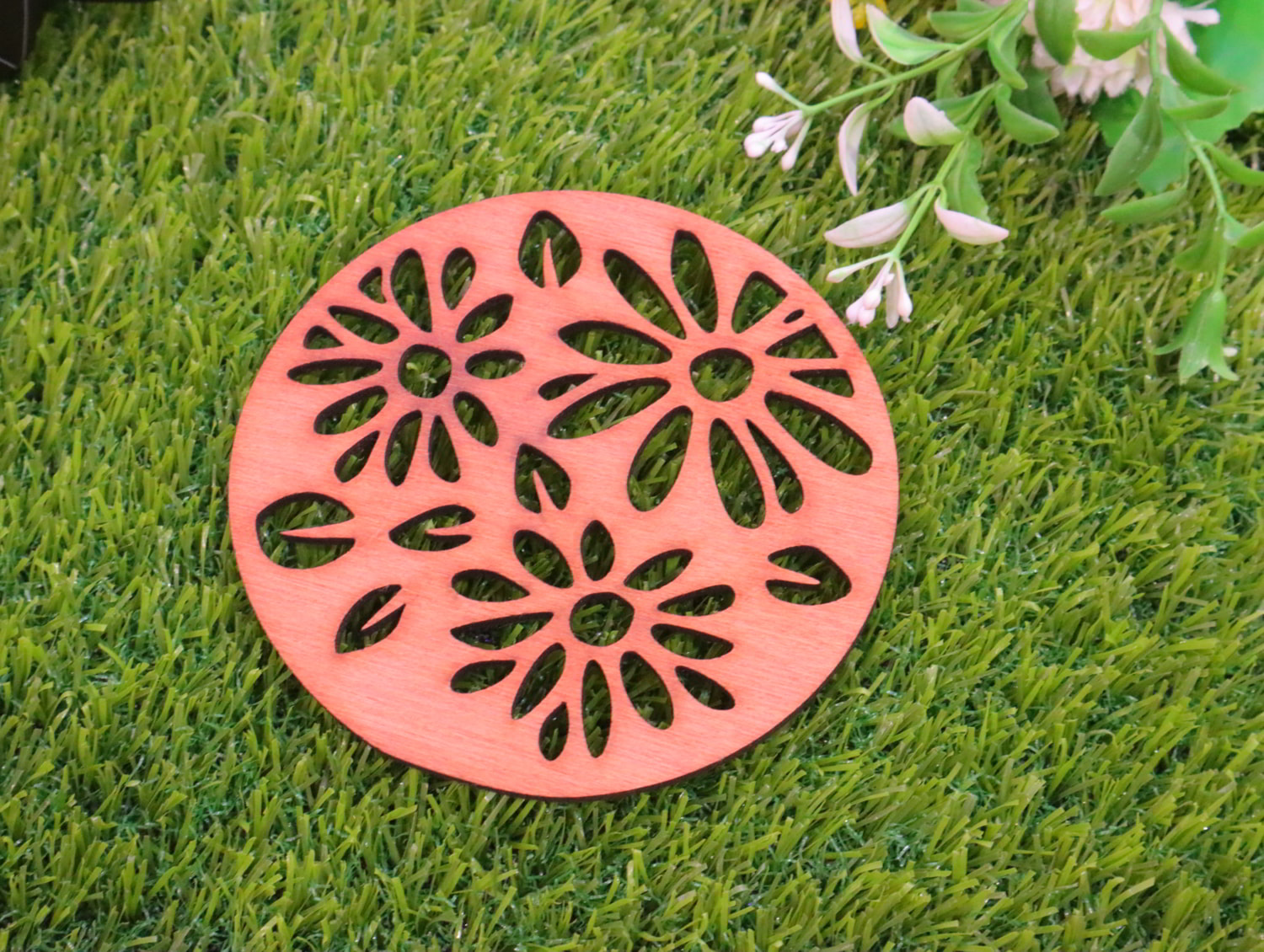 laser-cut-round-floral-wooden-tea-coaster-free-vector-arabic-cnc